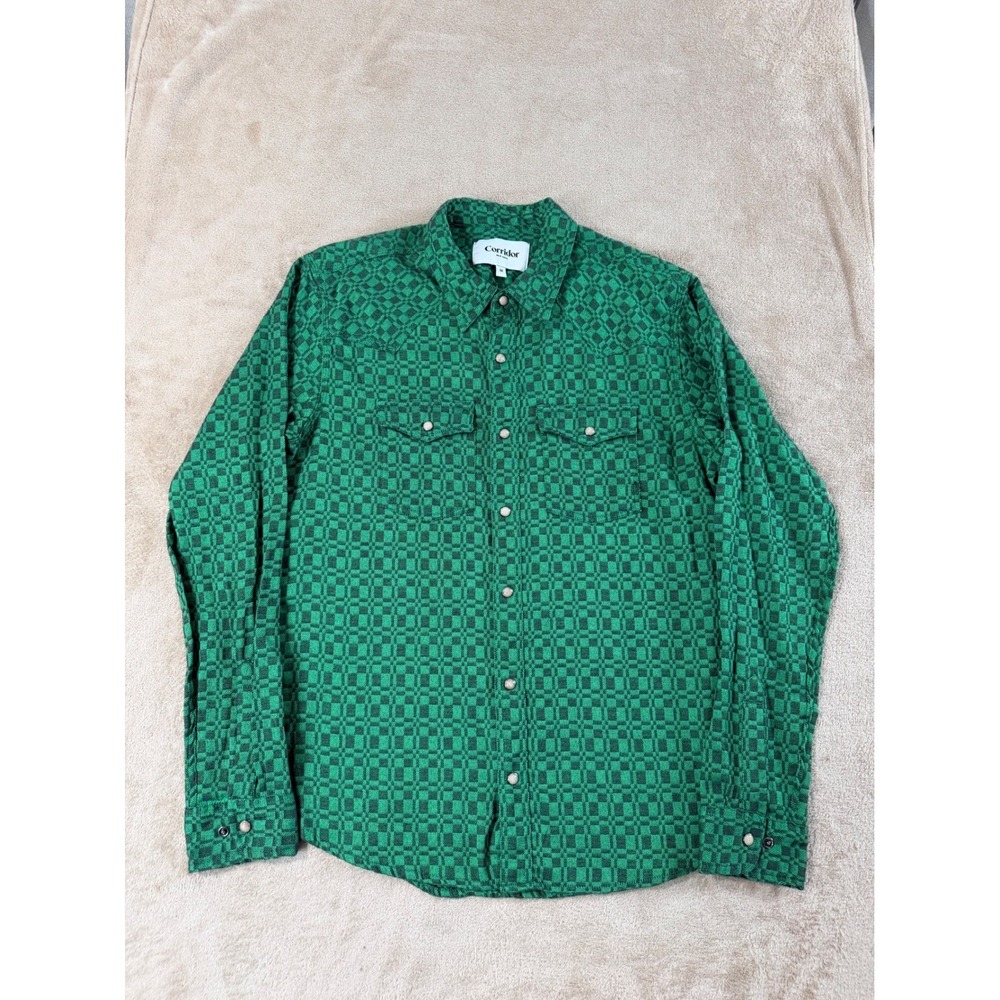 Corridor New York Mens Size Medium Green Checkered Long sleeve 100% cotton EUC